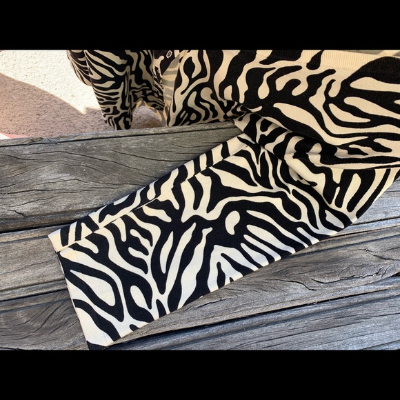 NWT Josephine Chaus Zebra Sweater - Picture 3 of 8